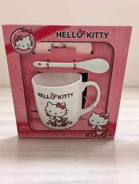 Hello Kitty Mug Gift Set (Like New – Open Box)